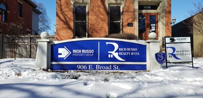 Exterior Signage Photo
